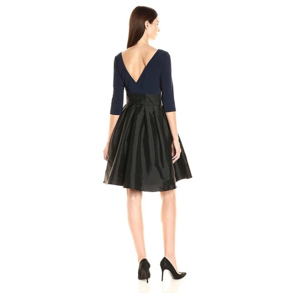 ADRIANNA PAPELL | Bateau Neck Two-Tone Short Dress, Size 6 - Picture 2 of 10